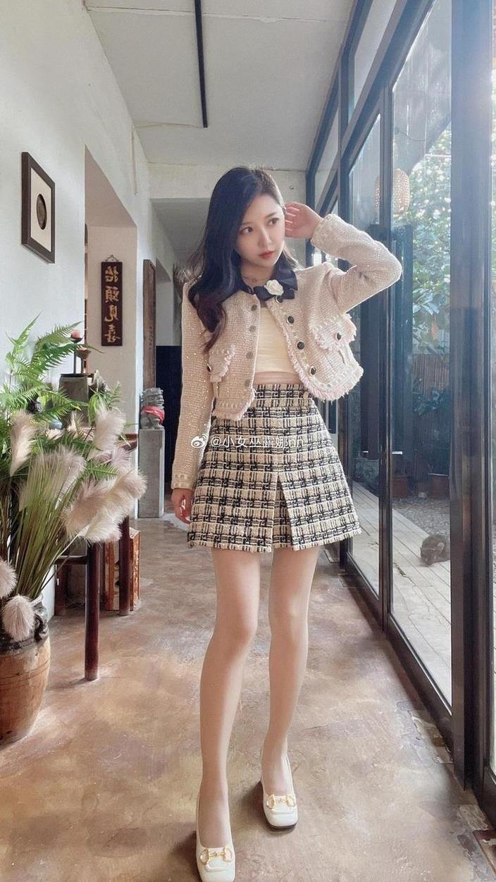 小女巫露娜的电子写真集，被誉为独具匠心的原图之最