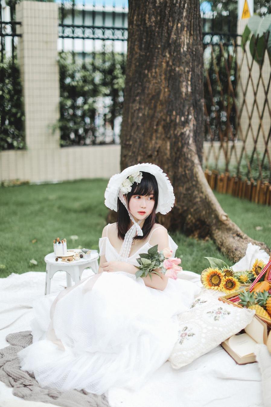 是依酱吖免费作品：绚丽cosplay图片打包分享