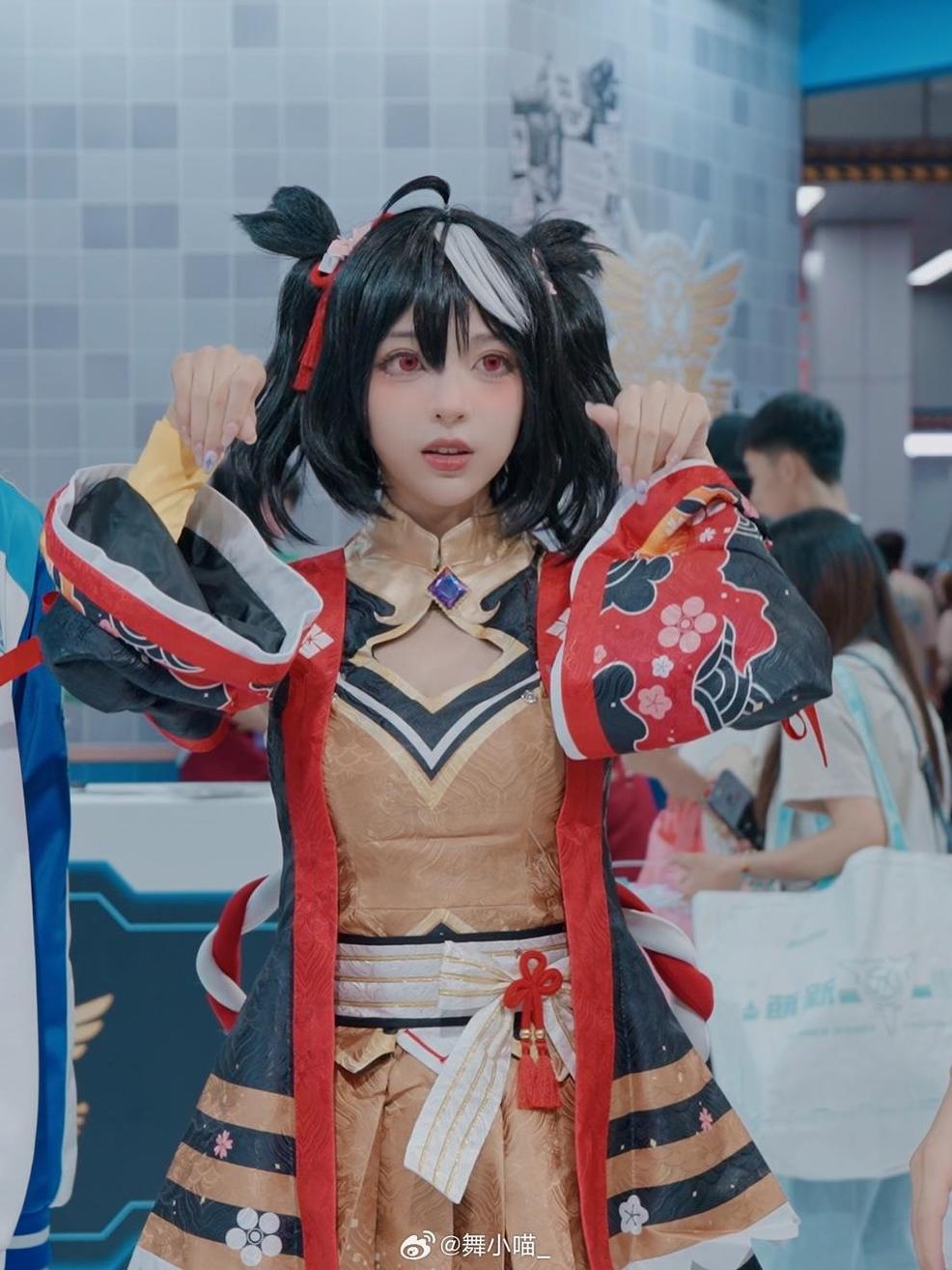 舞小喵cos写真免费版：此次cos更新依然让人惊艳