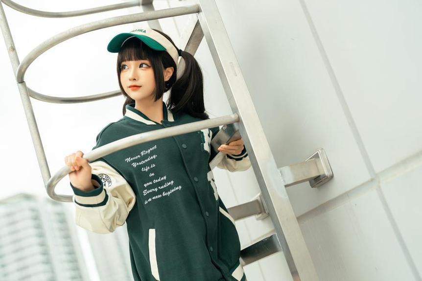 蠢沫沫24fa红格子的超值图包更新，绝美cosplay唯美呈现