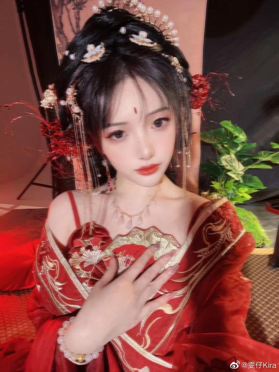 这些照片是雯妹不讲道理微博的卖点所在