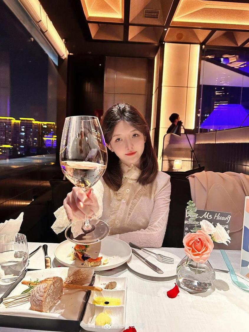 欣赏摄影大师的完美作品，一小央泽图乌鸦让你感受不一样的美