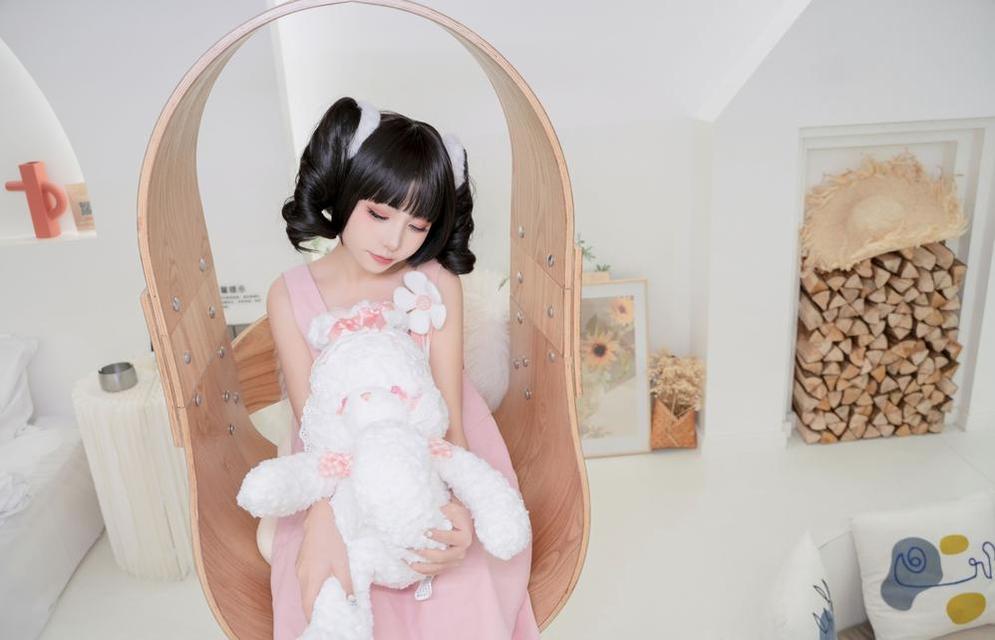 黑白风cos作品：爆机少女喵小吉照片跳脱颜色，以黑白之美征服你的心。