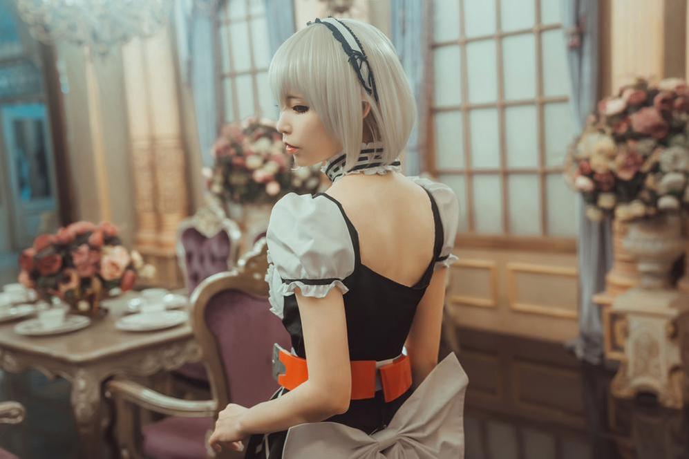爱老师phd以前的微博名：精美原创cos作品，宛如梦幻世界