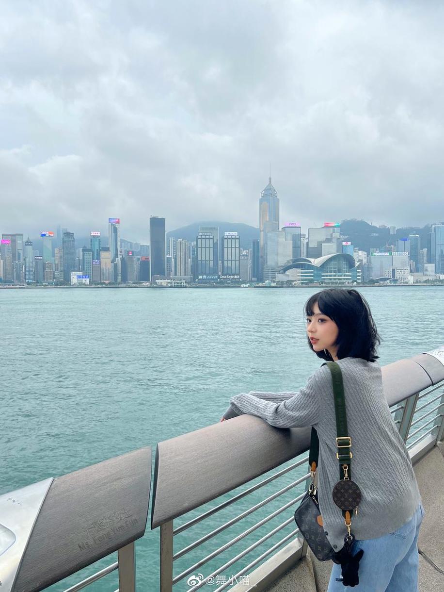 舞小喵怎么突然凉了，别慌，先来欣赏这个令人惊艳的图包