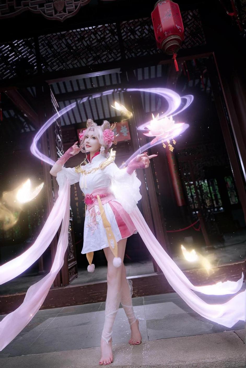 绝美仙女，露儿大魔王cos嫦娥好看到不要不要的