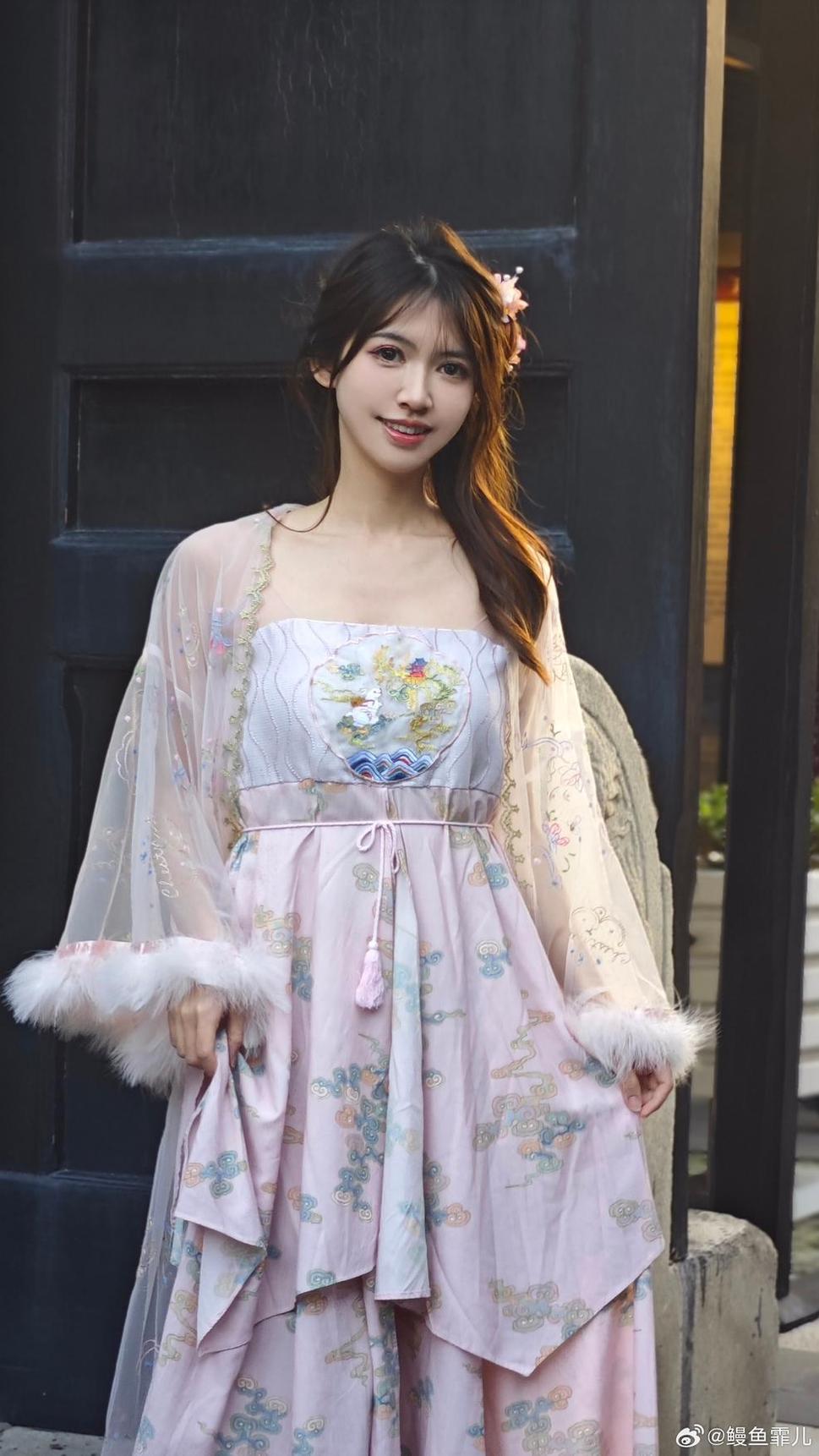 鳗鱼霏儿飞行图摄影：一组震撼人心的cos照片