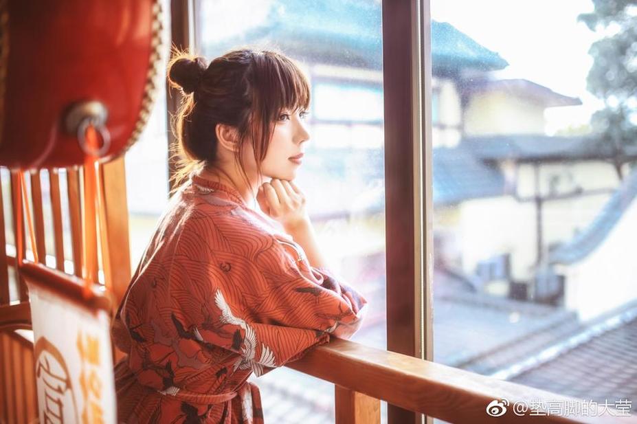 饱览清新美貌：鹿野希小蓝鸟新晋图包浏览